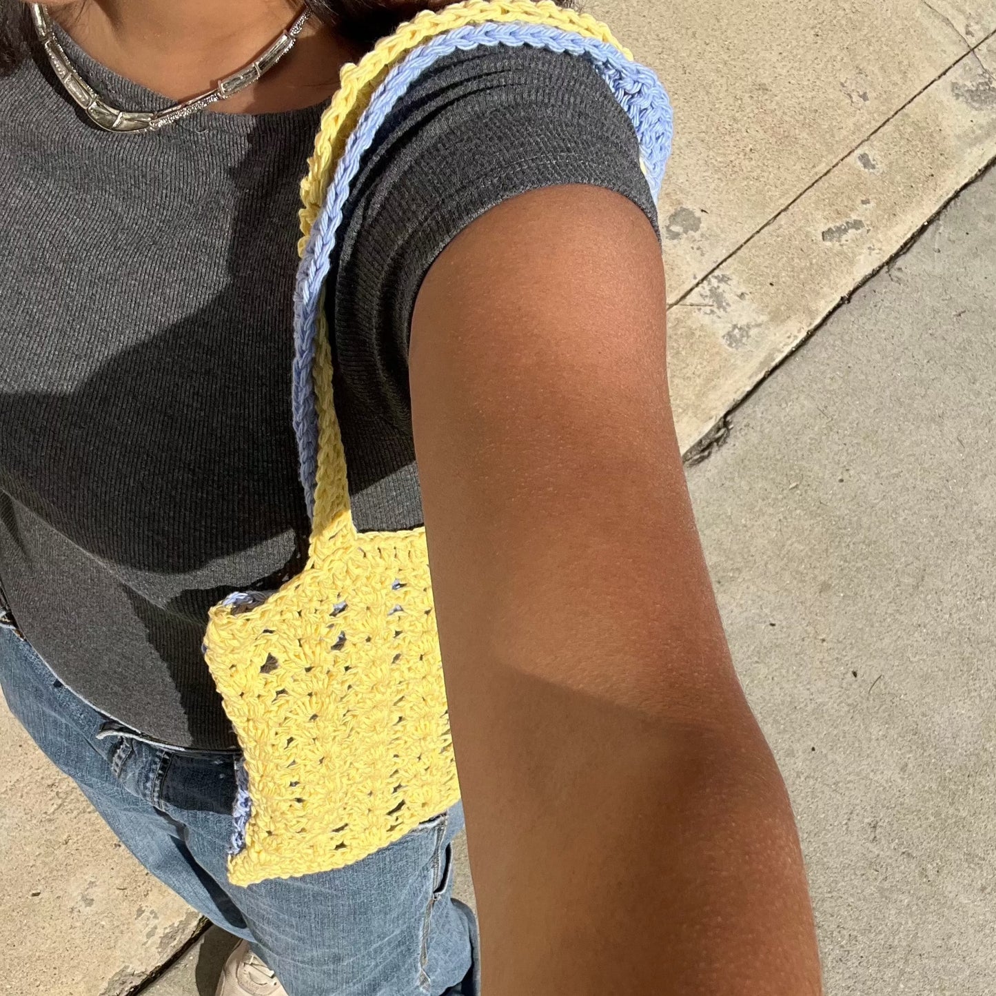 CARNATION TOTE